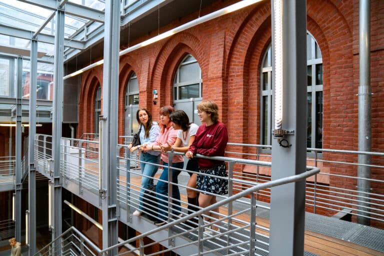 atrium photo étudiants